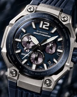 Casio G-Shock Master of G i kolfiber och stål med solenergi och radiostyrning i 47mm