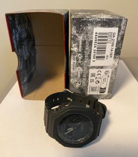 Häftigt dödssvart, med enbart lite grått som lättar upp - Casio G-Shock GA-2100-1A1ER