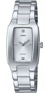 Casio damklocka i rektangulär silver design med art deco-stil | LTP-1165PA-7C2EF