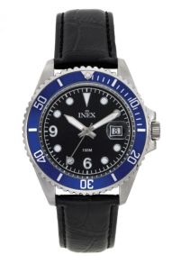 Armbandet är av läder, och svart - Inex Black A69512-2S5P