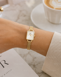 Daniel Wellington guldfärgad rektangulär damklocka med mesharmband 15mm