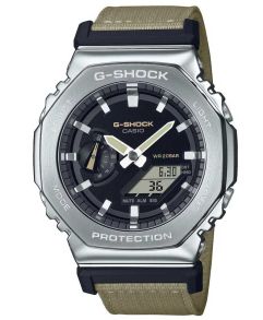 G-Shock i verktygsmetall med åttakantig stålram och beige tygband | GM-2100C-5AER