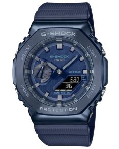 Blå metallram G-Shock med jonpläterad åttakantig design | GM-2100N-2AER
