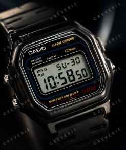 Liten och tålig Casio digital sportklocka 33mm