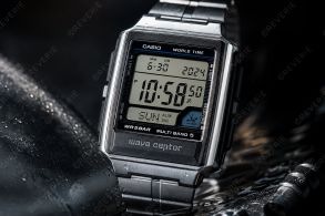 Radiostyrd Casio digital klocka i rostfritt stål med världstid 39mm