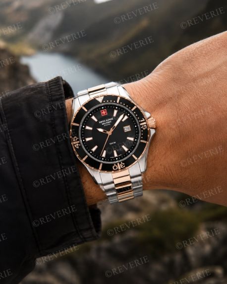 Swiss Alpine Military tvåfärgad klocka med safirglas 44mm