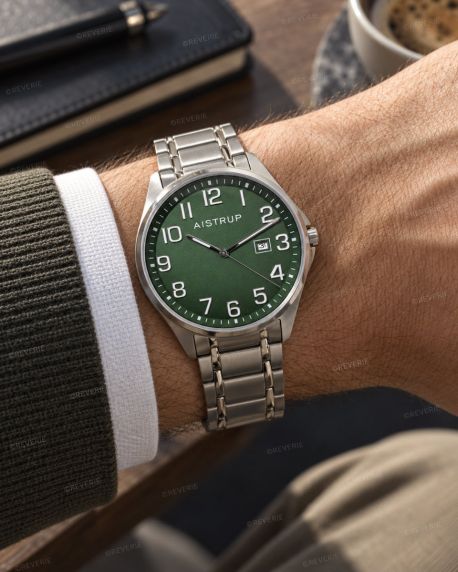 Aistrup grön titanklocka med safirglas och EZ-Read 41mm