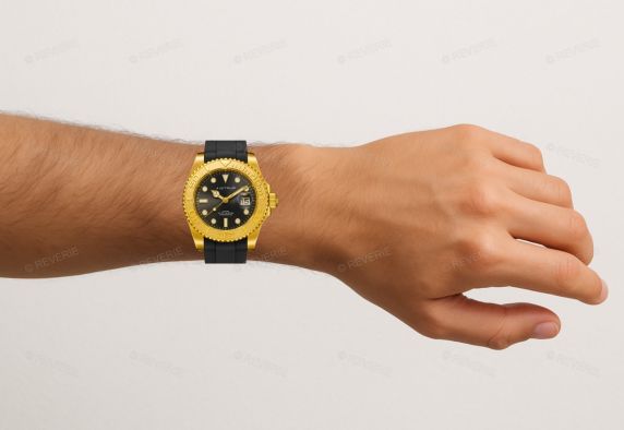 Aistrup sportig herrklocka med svart urtavla, guldfärgad vridbar ring och svart gummiband | AIW8804