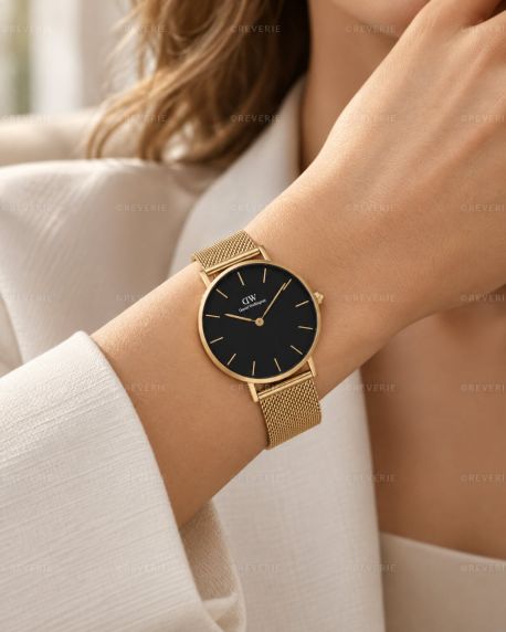 Gyllene Daniel Wellington damklocka med svart urtavla och meshlänk i 32mm