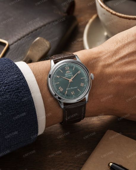 Orient automatisk klocka med grön urtavla och romerska siffror 38mm