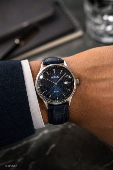 Lorus Mens Blue Classic Leather 40mm