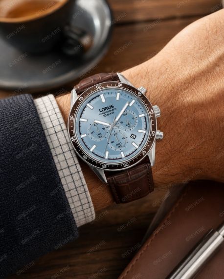 Herrklocka från Lorus med kronograf och läderrem 43 mm