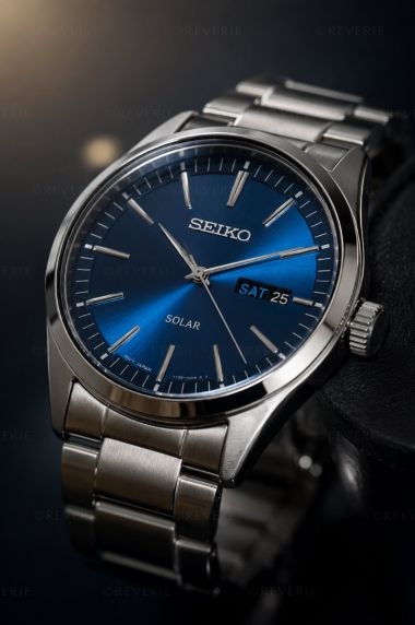 Blå urtavla, resten är silverfärgat stål - Seiko Solar Sapphire