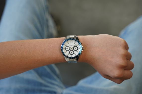 Herrur i stål med blå detaljer - Spartos Classic SPW007604