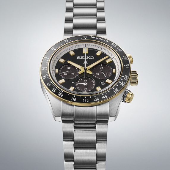 De extra urtavlorna samt datumvisningens fyrkant ar extra eleganta Seiko Premier Kinetic Perpetual Calendar SNP161P1 Silver rostfri stal herrklocka
