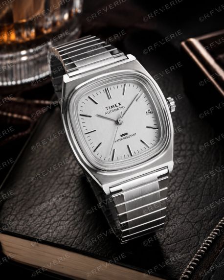 Timex vintage automatisk klocka med flexibelt stålarmband 34mm