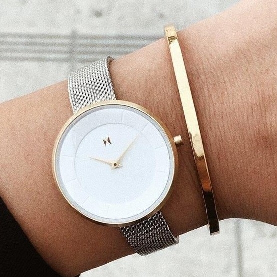 Minimalistiskt damur med mesharmband - MVMT MOD D-FB01-SG - Quartz - Guld - Damklocka - Mesh - Härdat mineralglas