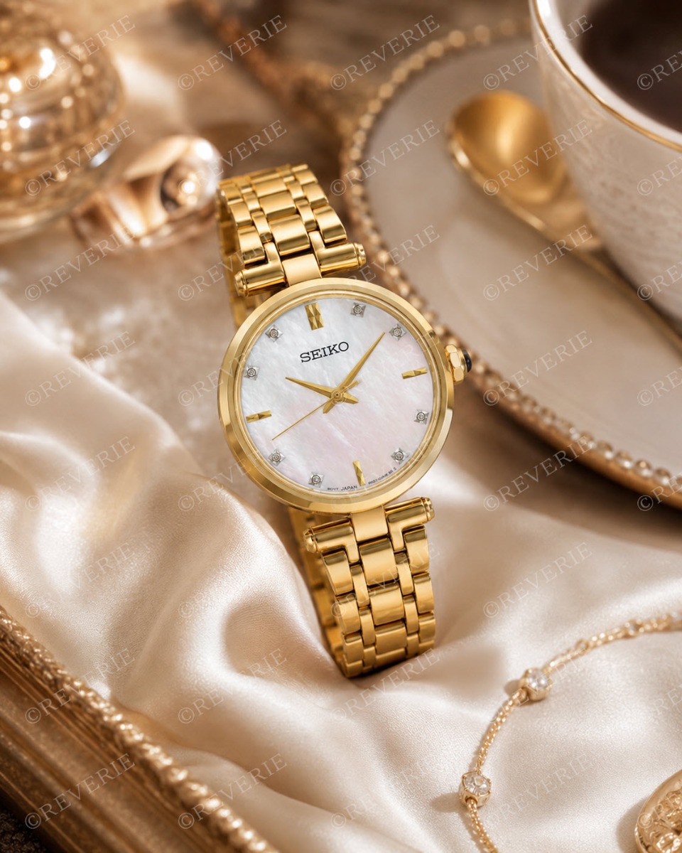 Seiko guldfärgad damklocka med 8 diamanter, safirglas och pärlemorurtavla 29mm - Quartz - Guld - Damklocka - Rostfri stål - Safir