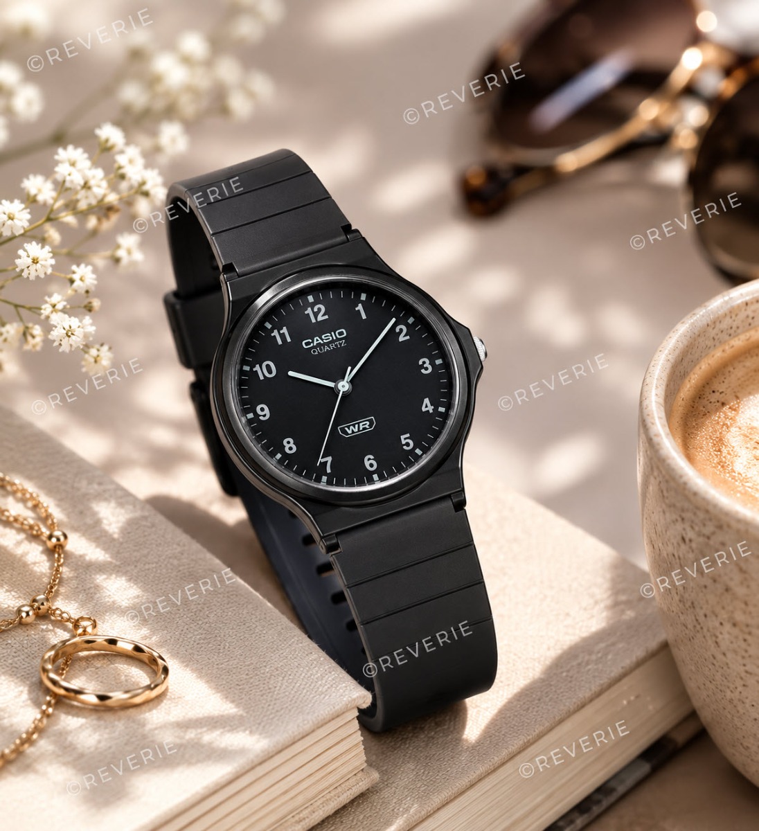 Casio Mini Lightweight Black 34mm - Quartz - Svart - Unisex - Harts - Härdat mineralglas