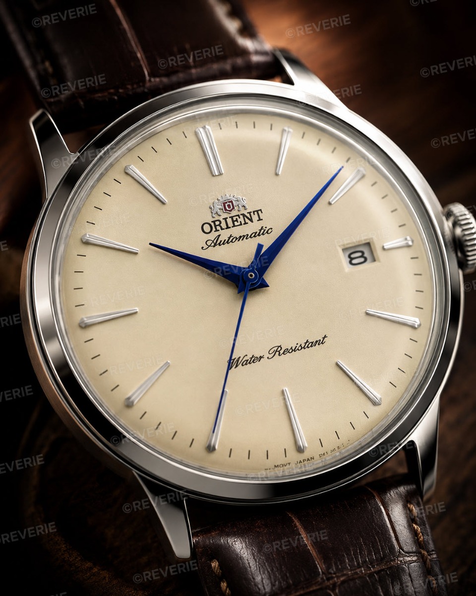 Orient automatisk herrklocka med elfenbensfärgad urtavla och blå visare 40mm - Automatisk - Silver - Herrklocka - Läder - Härdat mineralglas