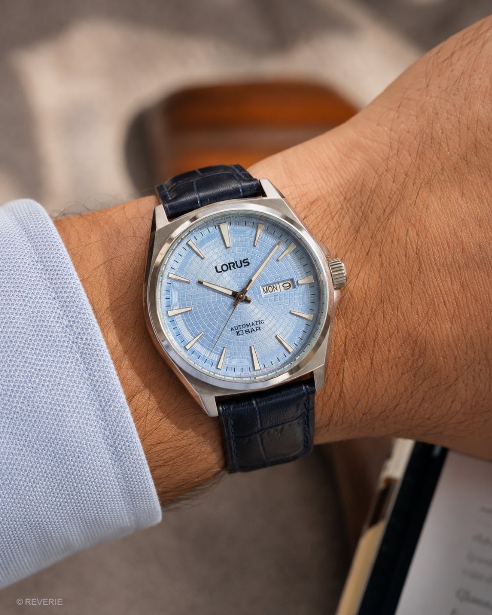 Lorus Mens Blue Automatic Day-Date 42mm - Automatisk - Silver - Herrklocka - Läder - Härdat mineralglas