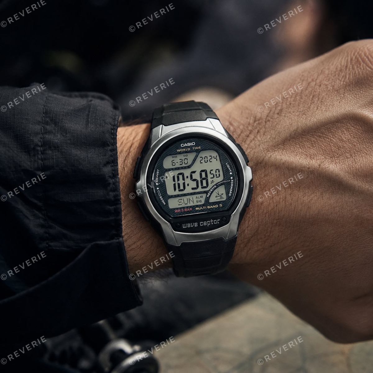 Casio | Radiokontrollerad Wave Ceptor-klocka med multi-band och världstid 43mm - Digitalt - Svart - Herrklocka - Harts - Akryl